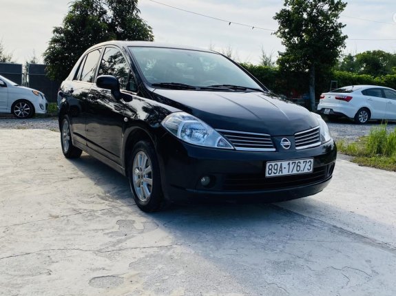 Nissan Tiida 1.6 AT 2009 - Xe màu đen