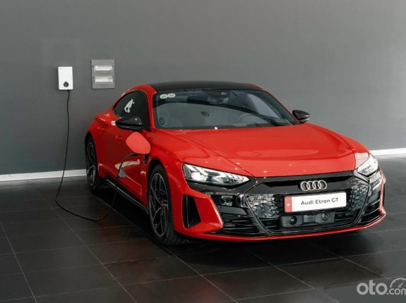 Audi E-tron GT 2022 - Mẫu xe điện hiệu suất thế giới 2022 - Đẳng cấp xe Đức