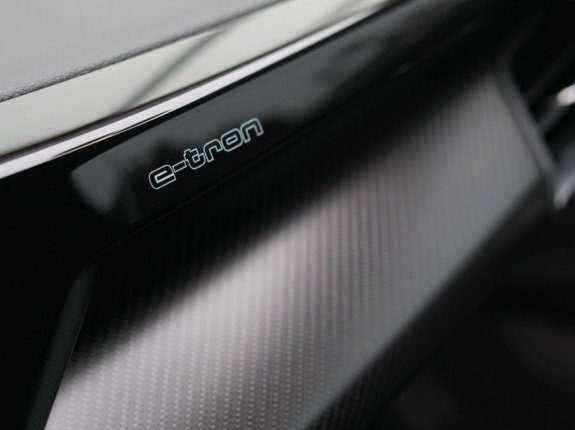 Audi E-tron GT 2022 - Mẫu xe điện hiệu suất thế giới 2022 - Đẳng cấp xe Đức