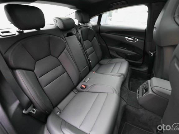 Audi E-tron GT 2022 - Mẫu xe điện hiệu suất thế giới 2022 - Đẳng cấp xe Đức