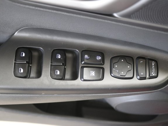 Hyundai Kona 2.0 AT Đặc biệt 2019 - Màu đỏ giá cạnh tranh