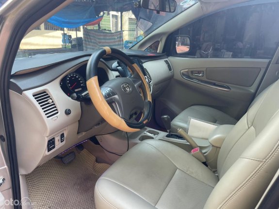 Toyota Innova 2.0G 2015 - Mới 95% giá tốt 440tr