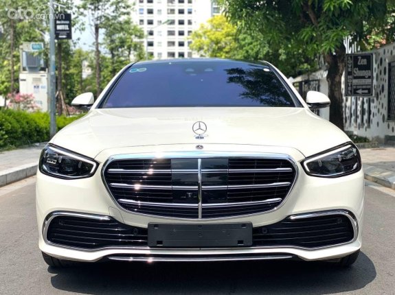 Xe màu trắng siêu lướt 8800km