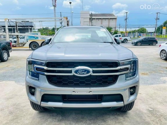 Ford Everest Ambiente 2.0 AT 4x2 2022 - Giao xe tháng 8