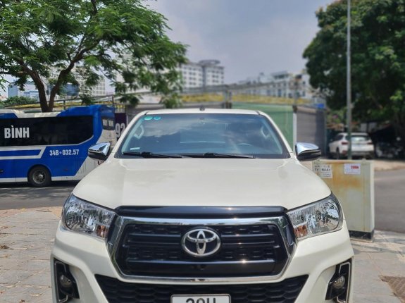 Toyota Hilux 2.4E 4×2 AT 2018 - Tư nhân 1 chủ từ đầu - chạy 6 vạn km, full đồ chơi.
- Lốp theo xe quá dầy, đủ 5 quả