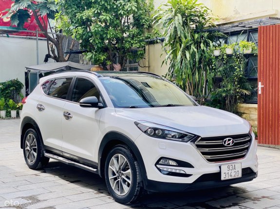 Hyundai Tucson Phiên bản khác 2018 - Giá 779tr, xe màu trắng