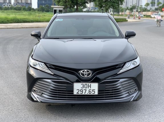 Toyota Camry 2.5Q 2021 - Đăng ký tháng 12/2021, nhập khẩu Thái Lan