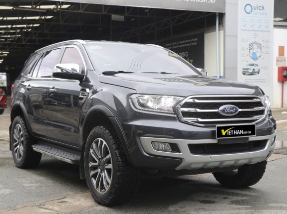 Ford Everest Titanium 2.0 AT 4x2 2019 - Màu xám, nhập khẩu nguyên chiếc
