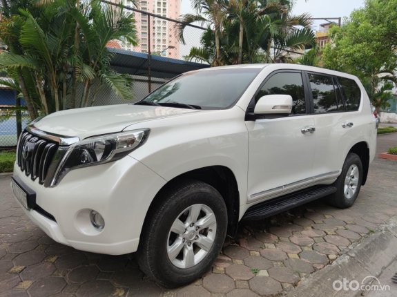 Toyota Land Cruiser Prado Phiên bản khác 2014 - Cần bán gấp xe màu trắng