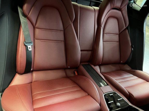 Porsche Panamera 4 Executive 2019 - Xe gia đình sử dụng, ít đi, giá tốt