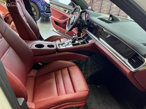 Porsche Panamera 4 Executive 2019 - Xe gia đình sử dụng, ít đi, giá tốt
