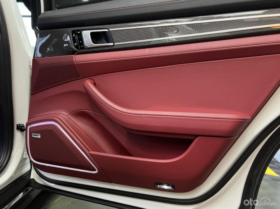 Porsche Panamera 4 Executive 2019 - Xe gia đình sử dụng, ít đi, giá tốt