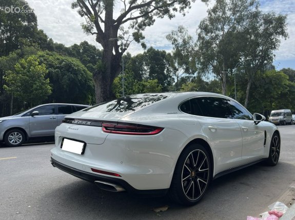 Porsche Panamera 4 Executive 2019 - Xe gia đình sử dụng, ít đi, giá tốt