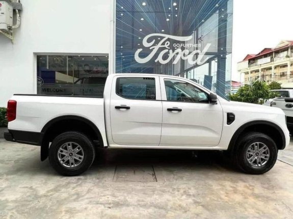 Ford Ranger 2023 - Xe sẵn giao ngay đủ màu lựa chọn - Ưu đãi 50% thuế trước bạ