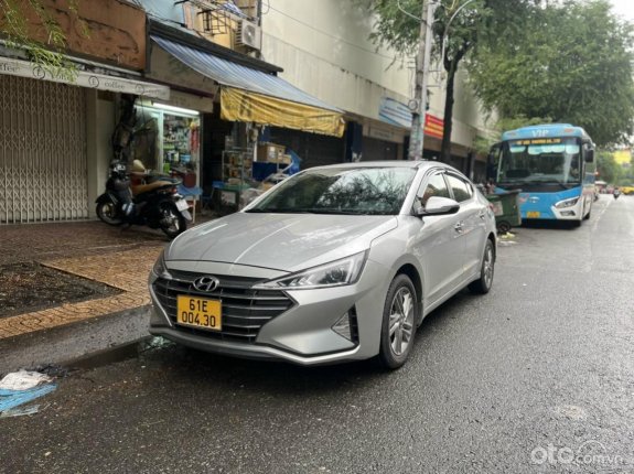 Hyundai Elantra 1.6 AT Đặc biệt 2019 - Đi chuẩn 38 ngàn kilomet
