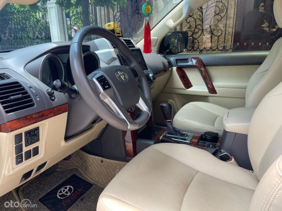 Toyota Land Cruiser Prado 2017 - Cần bán lại xe ít sử dụng giá 1 tỷ 780tr