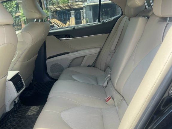 Toyota Camry 2.5Q 2020 - Bản cao cấp nhất nhập Thái Lan, đi chuẩn 2 vạn km xịn