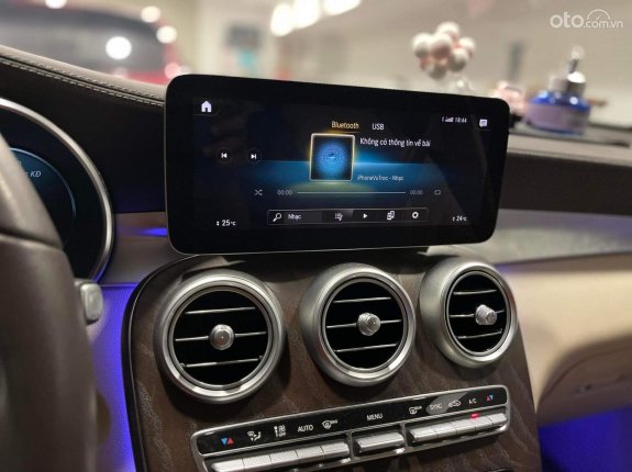 Mercedes-Benz GLC 200 4Matic 2020 - Xe còn như mới, full option, cam kết chất lượng, giá tốt chốt trong ngày