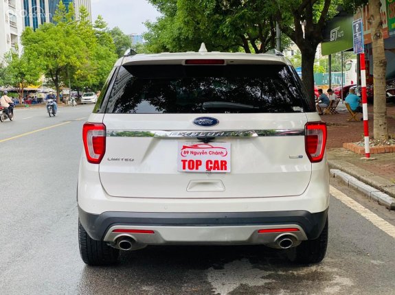 Ford Explorer 2.3L Ecoboost 2016 - Xe màu trắng, xe nhập