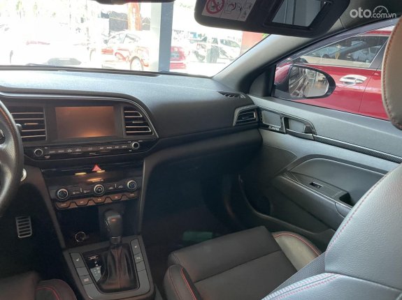 Hyundai Elantra Sport 1.6 2019 - Hộp số ly hợp kép - Hơn 200 mã lực