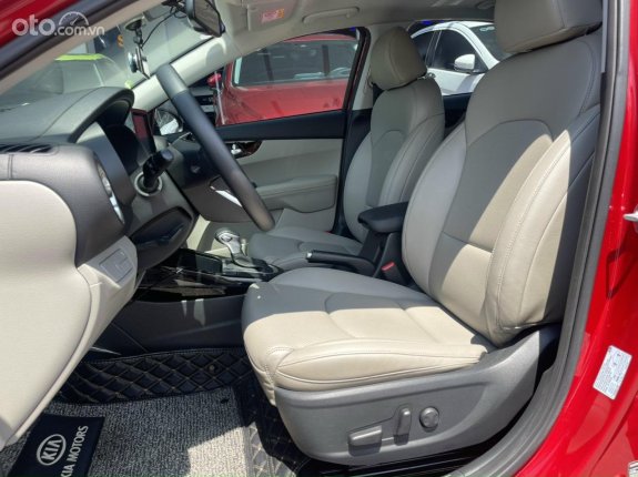 Kia Cerato 1.6 AT Luxury 2020 - Đi chuẩn 2 vạn kilomet