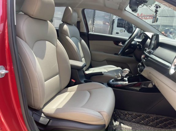 Kia Cerato 1.6 AT Luxury 2020 - Đi chuẩn 2 vạn kilomet