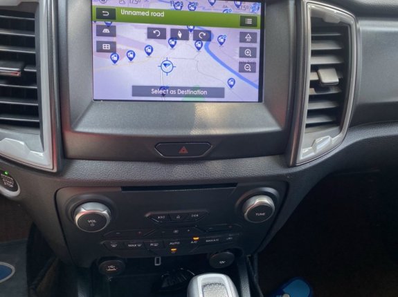 Ford Ranger Raptor 2019 - Máy dầu I-4 2.0L BiTurbo 2 cầu nhập khẩu Thái Lan