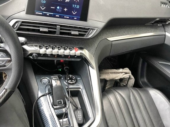 Peugeot 3008 Allure 2019 - động cơ 1.6L Turbo đi 4 vạn kilomet