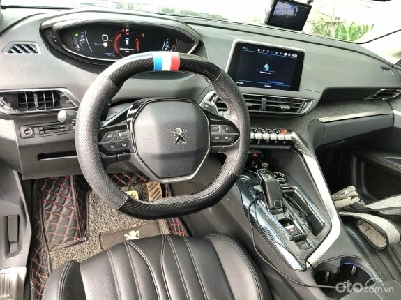 Peugeot 3008 Allure 2019 - động cơ 1.6L Turbo đi 4 vạn kilomet