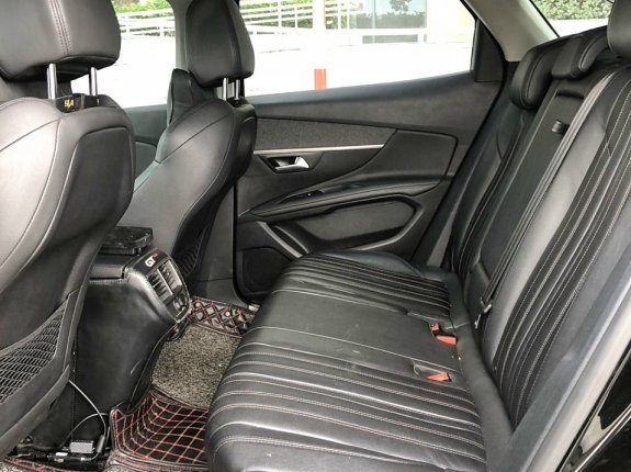 Peugeot 3008 Allure 2019 - động cơ 1.6L Turbo đi 4 vạn kilomet