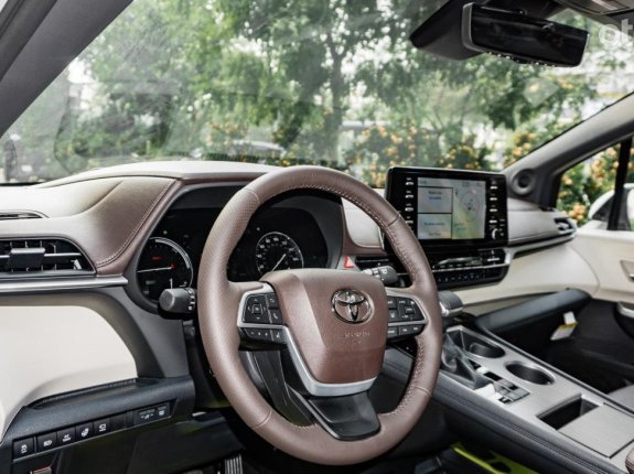 Toyota Sienna Platinum 2.5L AT FWD 2021 - Xe còn như mới, liên hệ trao đổi trực tiếp