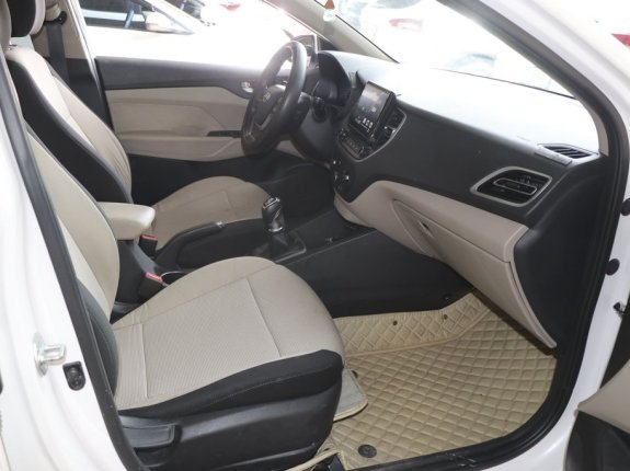 Hyundai Accent 1.4 MT 2021 - Bản full