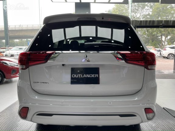 Mitsubishi Outlander 2.0 CVT 2024 - Ưu đãi tốt, tặng gói phụ kiện, giá tốt giao ngay
