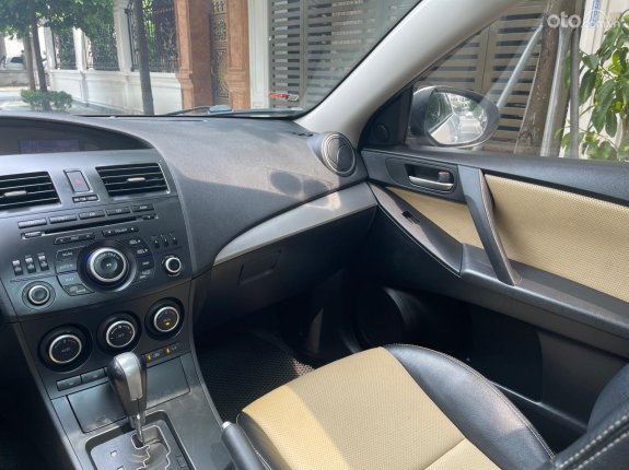 Mazda 3 2012 - Bán xe đăng ký 2012 xe gia đình giá 375tr
