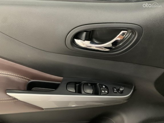 Nissan Terra 2.5L E 2WD AT 2018 - Xe 7 chỗ cực đẹp, hầm hố, full đồ chơi trên xe