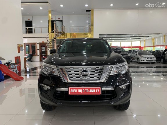 Nissan Terra 2.5L E 2WD AT 2018 - Xe 7 chỗ cực đẹp, hầm hố, full đồ chơi trên xe