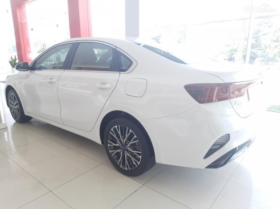 Kia K3 1.6 Luxury 2022 - Sẵn xe giao ngay - Hỗ trợ trả góp 85% - Ưu đãi quà tặng - Liên hệ Ms. Diện Kia