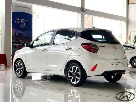 Hyundai Grand i10 Hatchback 1.2 AT 2023 - Sẵn màu và phiên bản, nhiều quà