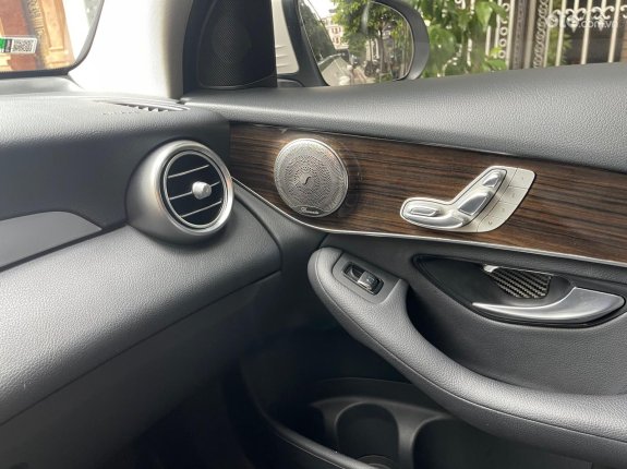 Mercedes-Benz GLC 200 4Matic 2019 - Đăng ký 2019 còn mới giá tốt 1 tỷ 650tr