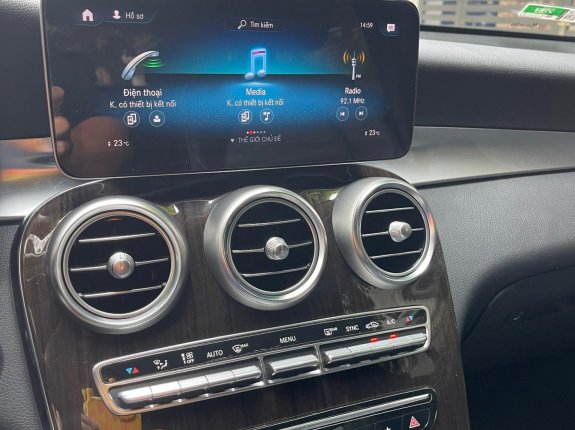Mercedes-Benz GLC 200 4Matic 2019 - Đăng ký 2019 còn mới giá tốt 1 tỷ 650tr
