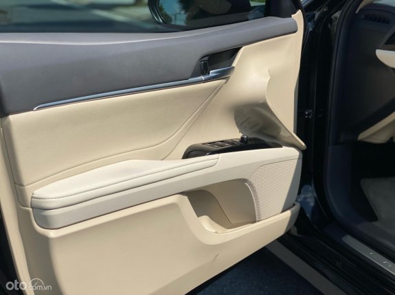 Toyota Camry 2.5Q 2019 - Siêu lướt 2v5 km