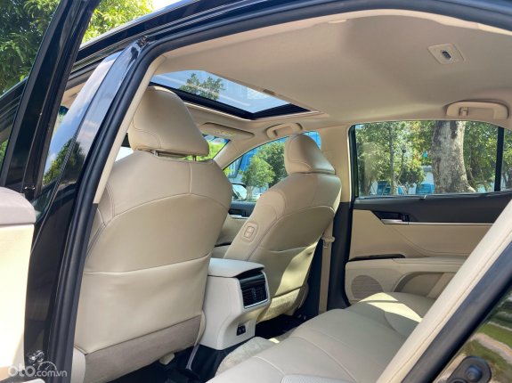 Toyota Camry 2.5Q 2019 - Siêu lướt 2v5 km