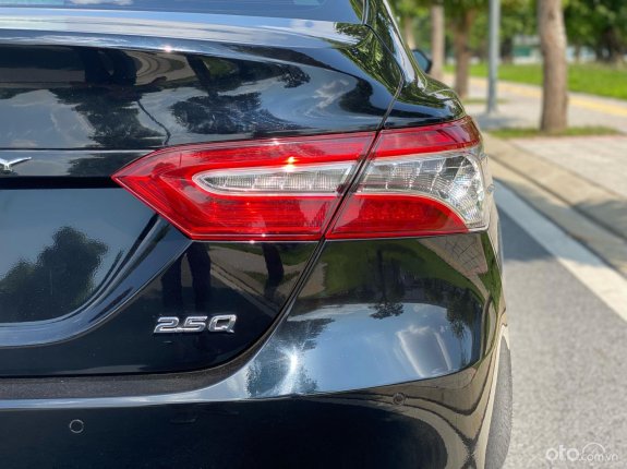 Toyota Camry 2.5Q 2019 - Siêu lướt 2v5 km