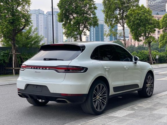Porsche Macan tiêu chuẩn 2016 - Model 2017
