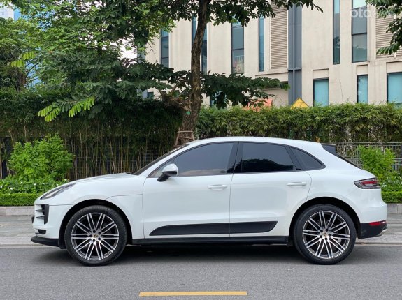 Porsche Macan tiêu chuẩn 2016 - Model 2017