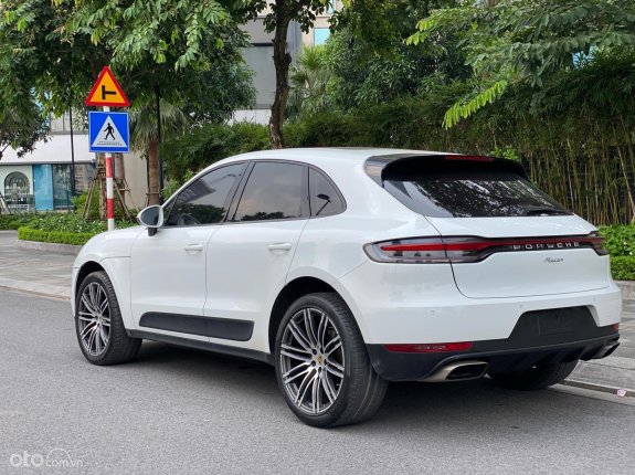 Porsche Macan tiêu chuẩn 2016 - Model 2017