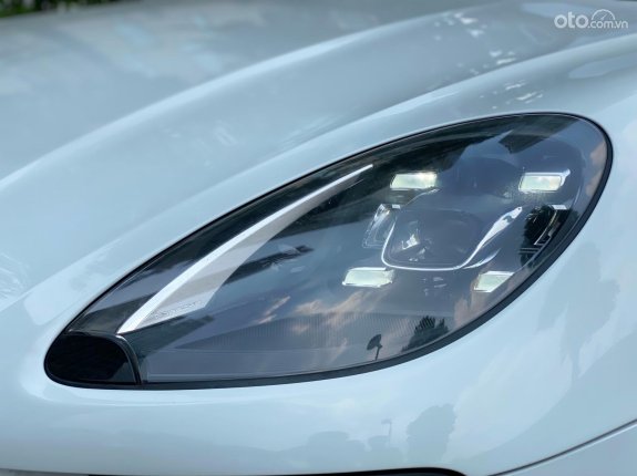 Porsche Macan tiêu chuẩn 2016 - Model 2017