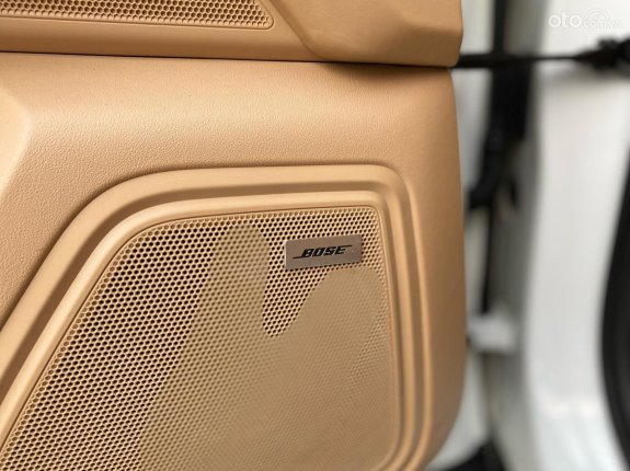 Porsche Macan tiêu chuẩn 2016 - Model 2017