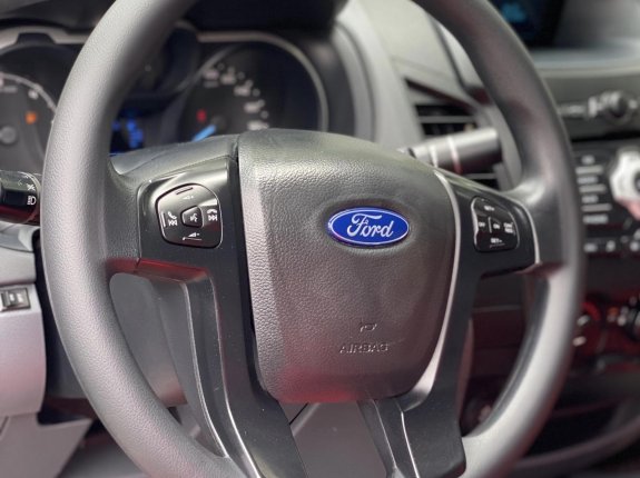 Ford Ranger XLS 2.2 4x2 AT 2016 - Số tự động đại chất