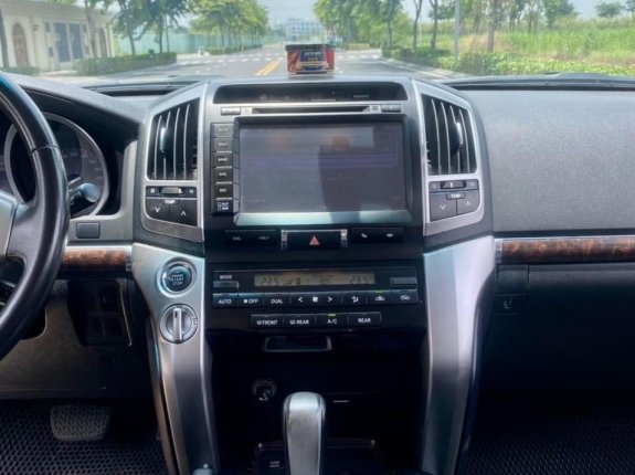 Toyota Land Cruiser VX 4.6 V8 2014 - Xe cực chất